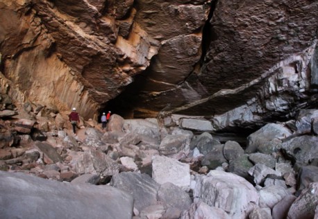 Entering La Caverna de Umajalanta. Image: Thomas Duggan